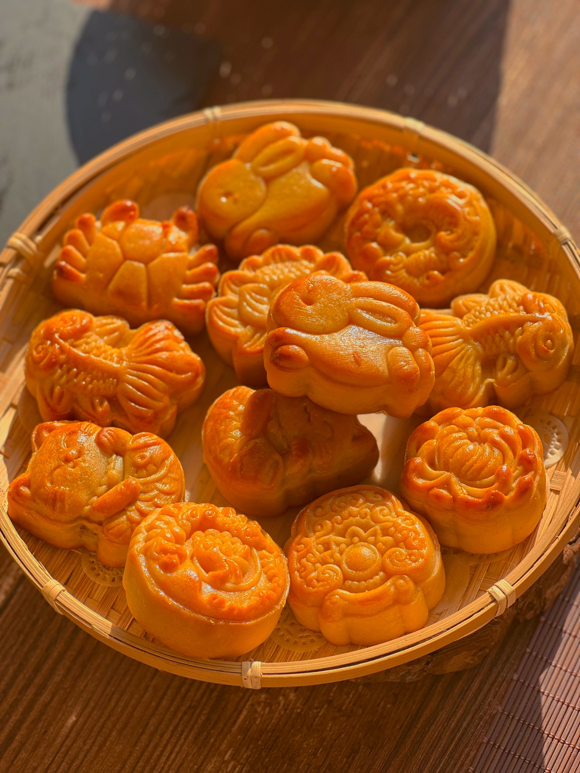 Golden Moon Connection 4